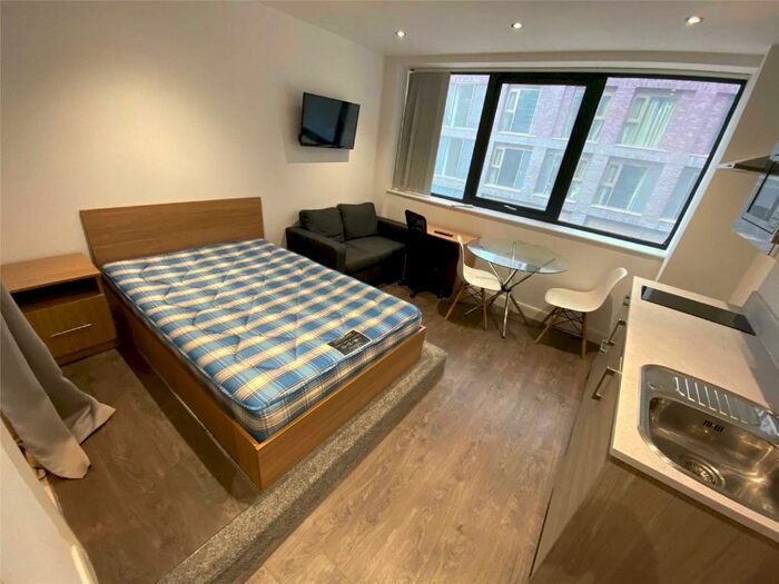 Apartment To Rent In Bracken House, Manchester City Centre, Manchester, M1