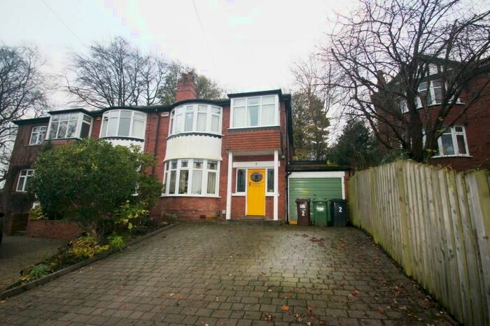 3 Bedroom Semi-Detached House To Rent In Hollin Drive, Leeds, West Yorkshire, LS16