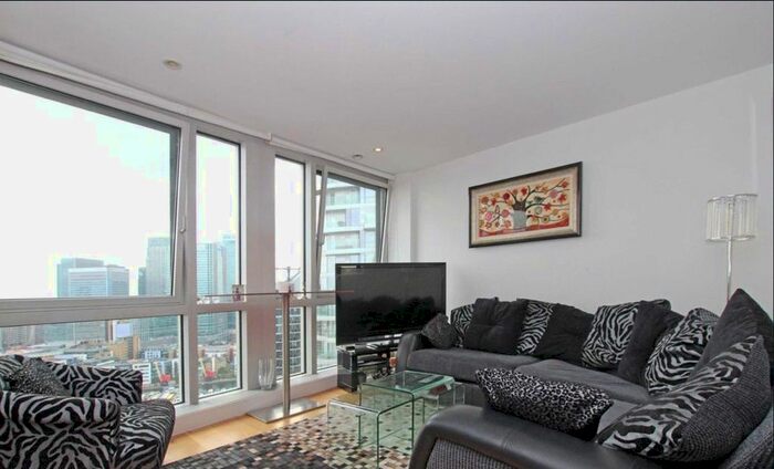 Studio To Rent In Ontario Tower, Fairmont Avenue, London, E14