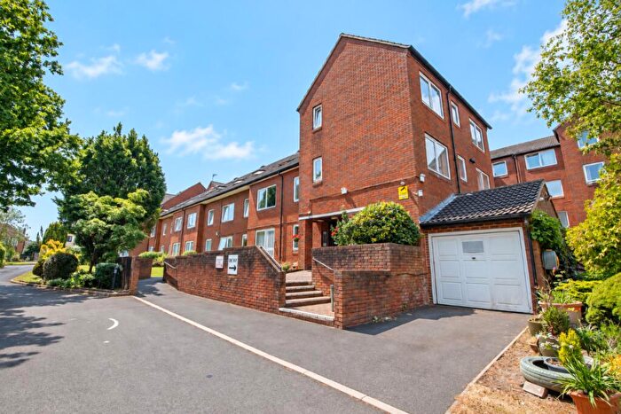 1 Bedroom Flat For Sale In Homewater House, Hulbert Road, Waterlooville, PO7