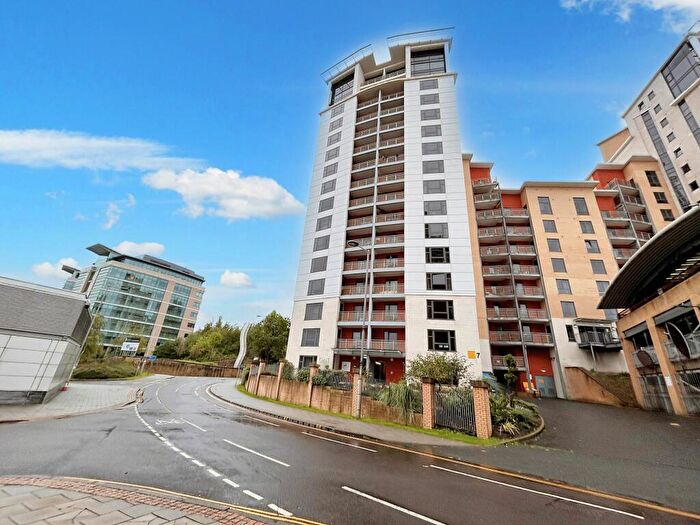 2 Bedroom Apartment For Sale In Mill Road, Gateshead, Tyne And Wear, NE8