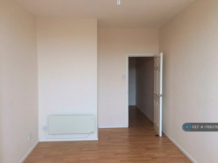 1 Bedroom Flat To Rent In Guy Street, Padiham, Burnley, BB12