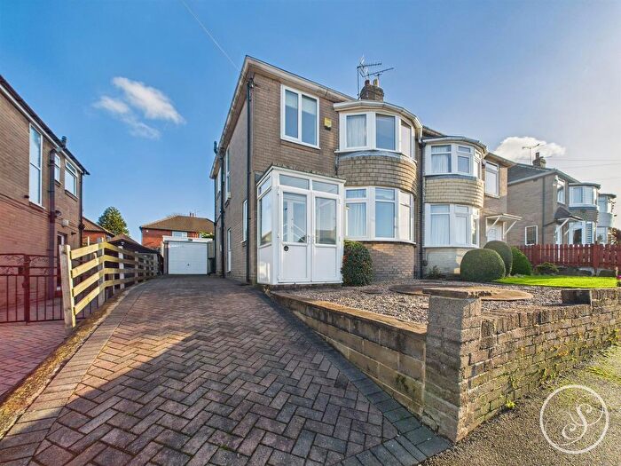 3 Bedroom Semi Detached House For Sale In Lulworth Crescent, Leeds, LS15