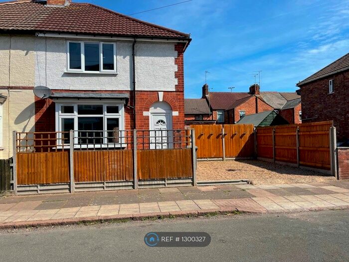 3 Bedroom Semi-Detached House To Rent In Sheridan Street, Leicester, LE2