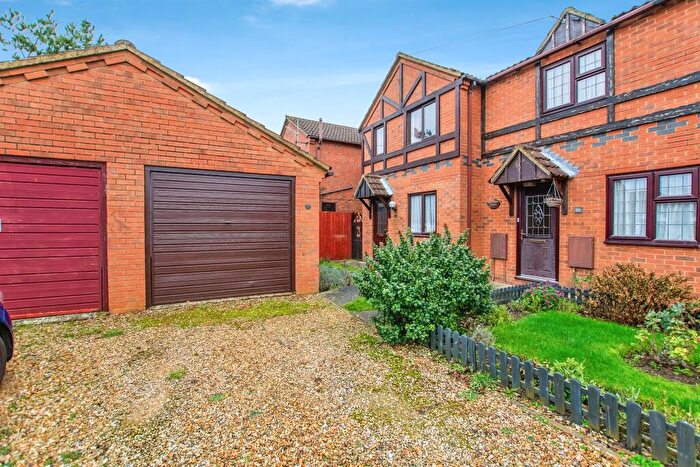 2 Bedroom End Of Terrace House For Sale In Richmond Way, Leverington, Wisbech, PE13