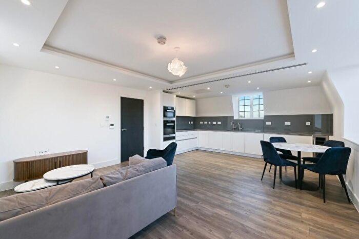 2 Bedroom Flat To Rent In Hampstead Reach, Chandos Way, London, NW11