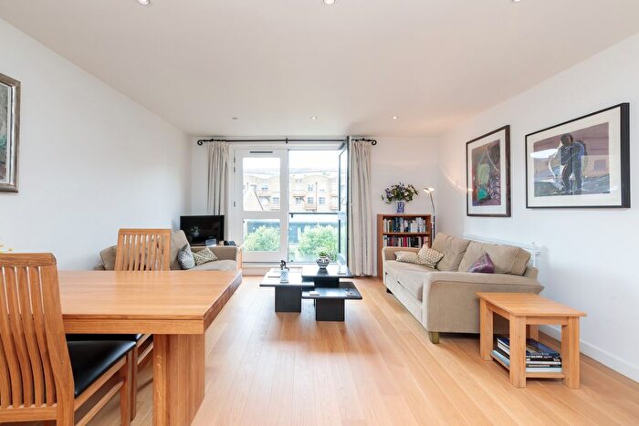 2 Bedroom Flat To Rent In Butlers Amp; Colonial Wharf, Shad Thames, SE1