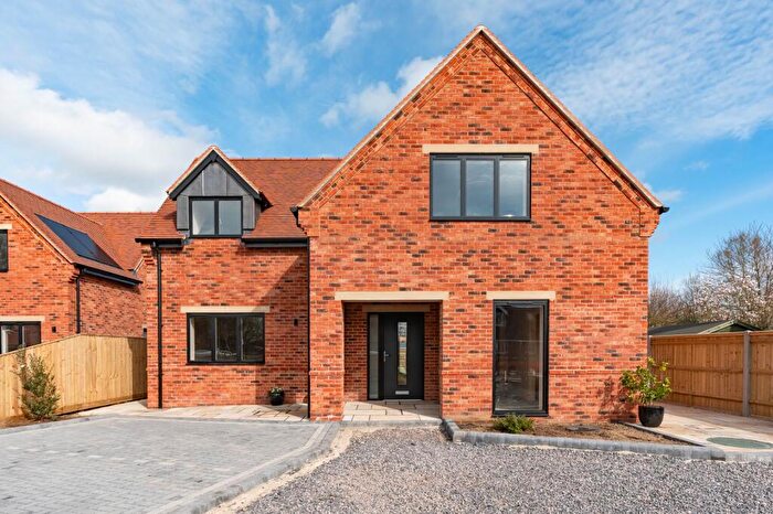 4 Bedroom House For Sale In The Cherries, Sheldon Road, Ickford, HP18