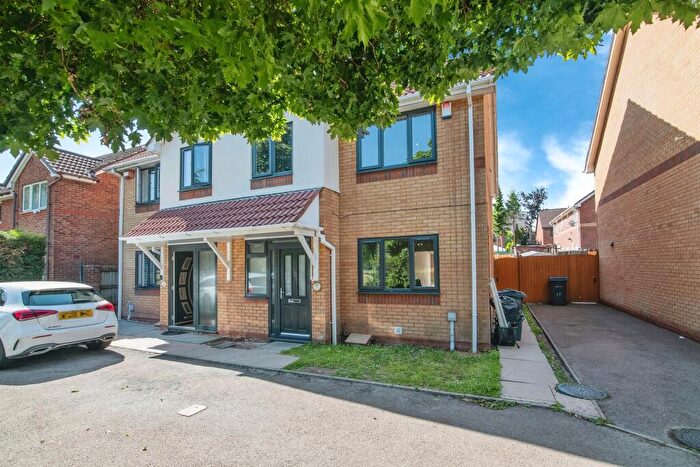 4 Bedroom Semi-Detached House For Sale In Autumn Grove, Hockley, Birmingham, B19