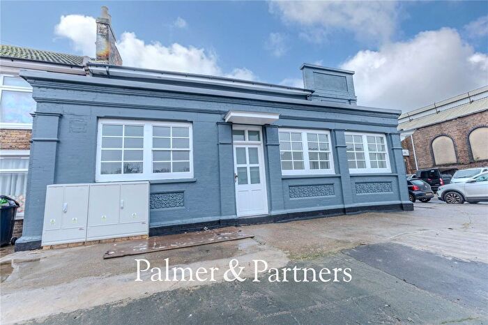 2 Bedroom Maisonette For Sale In Ship Launch Road, Ipswich, Suffolk, IP3