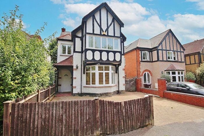 4 Bedroom Detached House For Sale In Harvard Road, Isleworth, TW7