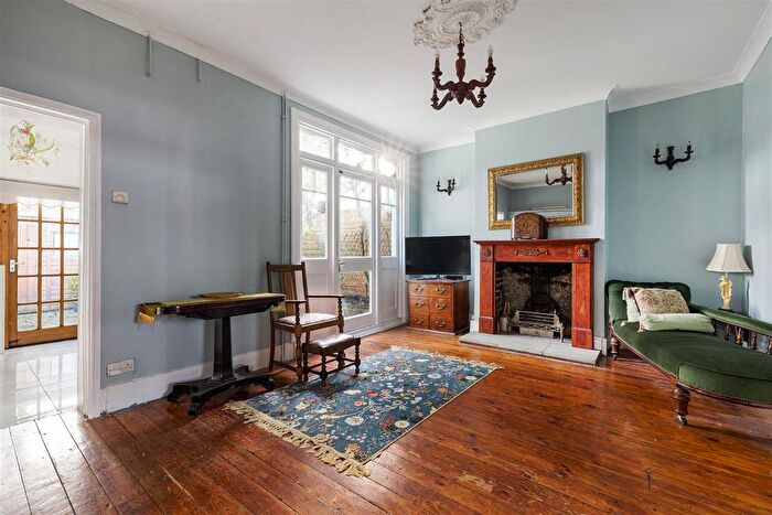 3 Bedroom Terraced House For Sale In Ridgdale Street, London, E3