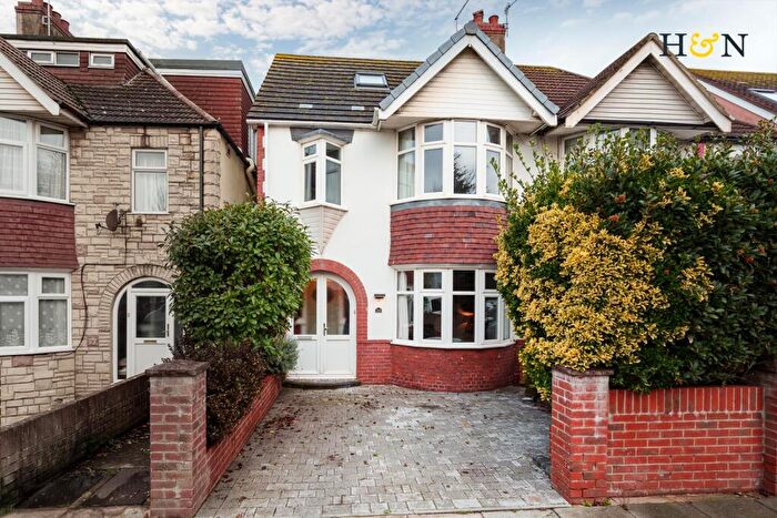 4 Bedroom Semi Detached House For Sale In St. Leonards Gardens, Hove, BN3