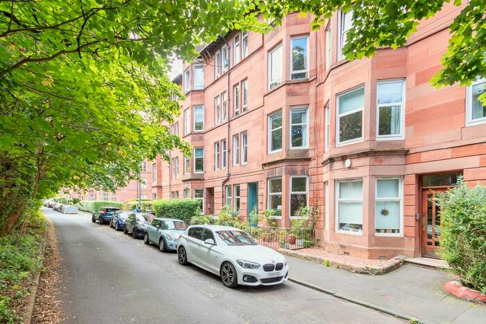 2 Bedroom Flat To Rent In Bellwood Street, Shawlands, Glasgow, G41
