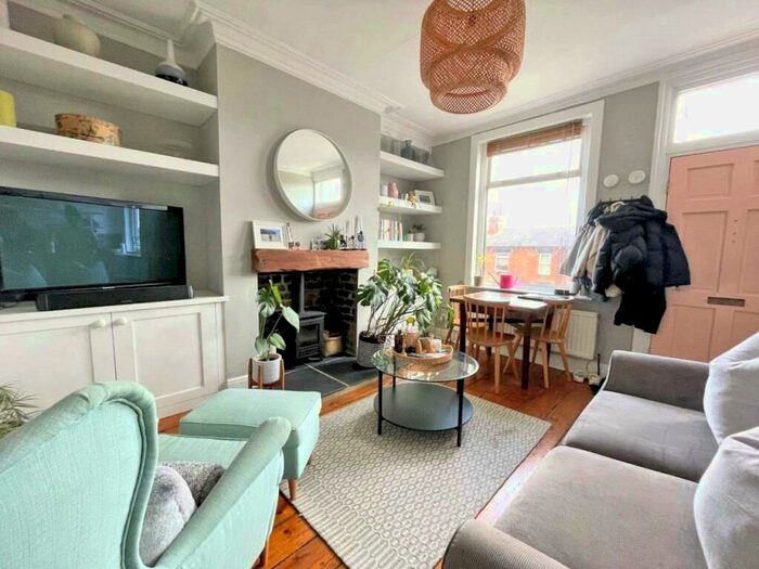 2 Bedroom Terraced House To Rent In Highbury Road, Meanwood, Leeds, LS6