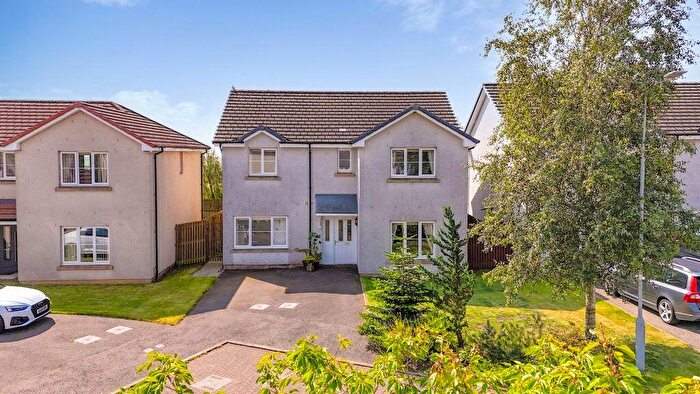 5 Bedroom Detached House For Sale In Bruce Road, Crossgates, KY4