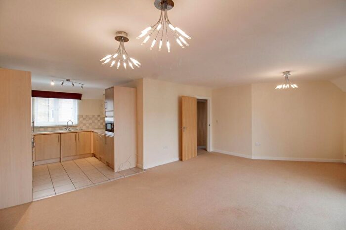 2 Bedroom Flat For Sale In Flawn Way, Eynesbury, PE19