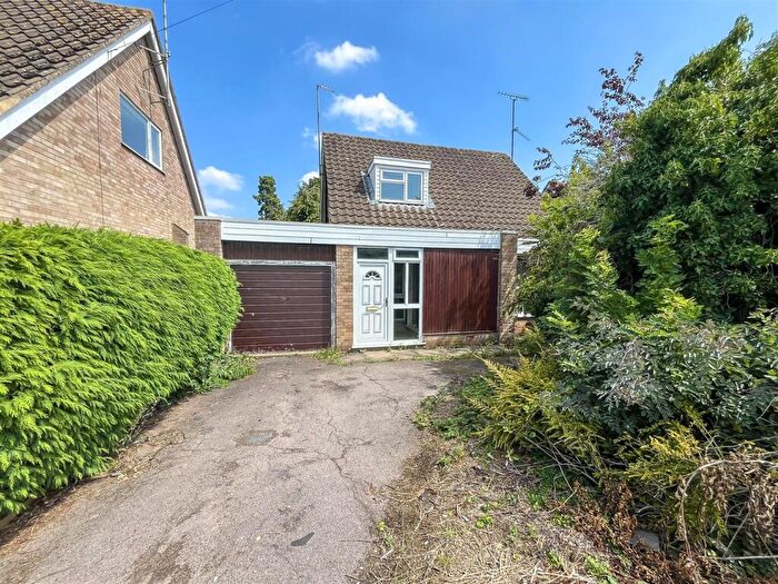 4 Bedroom Detached Bungalow For Sale In Brooklands Close, Daventry, NN11
