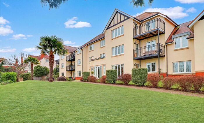 2 Bedroom Flat For Sale In Northfield Road, Minehead, Somerset, TA24
