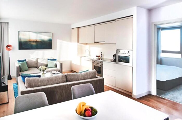 2 Bedroom Apartment To Rent In Old Street, London, EC1V