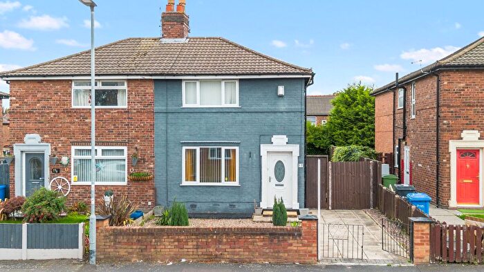 2 Bedroom Semi-detached House For Sale In Yardley Avenue, Warrington, WA5