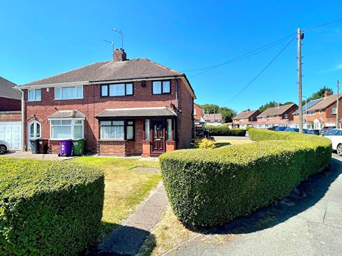 3 Bedroom Semi-Detached House For Sale In Belton Avenue, Wednesfield, Wolverhampton, WV11
