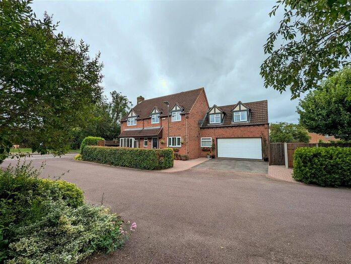 5 Bedroom Detached House For Sale In Sovereign Chase, Staunton, Gloucester, GL19