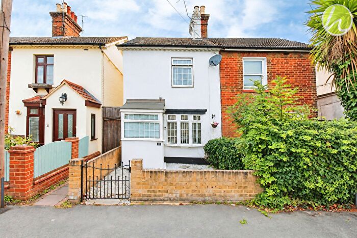 2 Bedroom Semi-Detached House For Sale In Southend Road, Stanford-Le-Hope, SS17