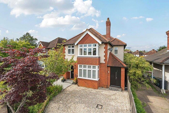4 Bedroom Detached House For Sale In Wendy Crescent, Guildford, Surrey, GU2