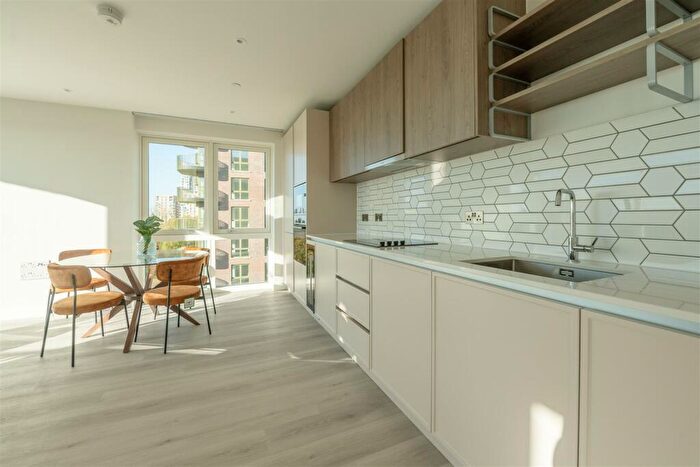 2 Bedroom Apartment To Rent In Astell Road, London, SE3