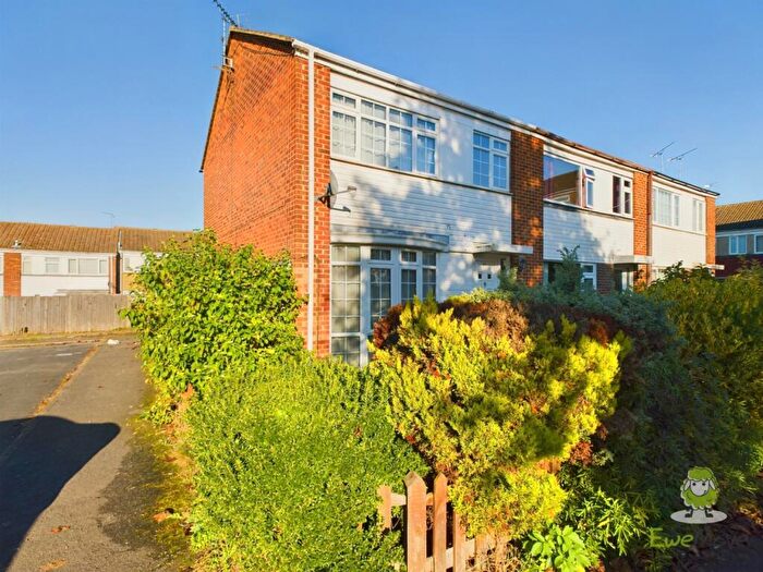 3 Bedroom End Of Terrace House To Rent In Mardale Close, Rainham, Gillingham, Kent, ME8