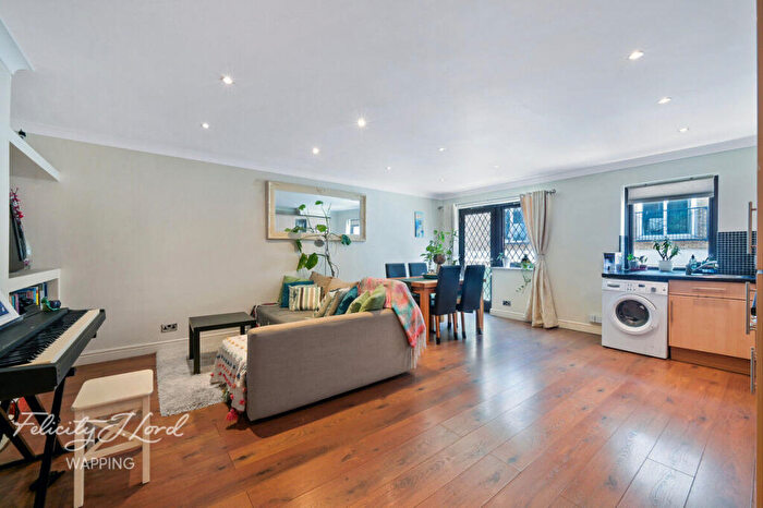 2 Bedroom Flat For Sale In Cartwright Street, London, E1