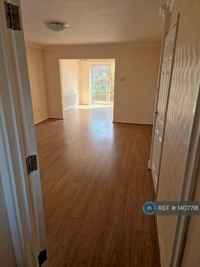 3 Bedroom Semi-Detached House To Rent In Carshalton Road, Sutton, SM1
