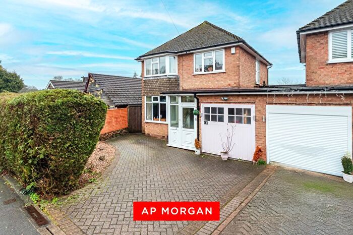 3 Bedroom Link Detached House For Sale In Malvern Road, Lickey, Birmingham, Worcestershire, B45