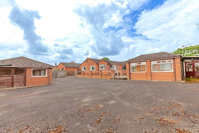 3 Bedroom Detached Bungalow For Sale In Barrier Bank, Cowbit, PE12