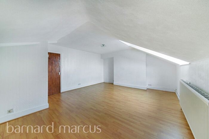 2 Bedroom Flat For Sale In London Road, Thornton Heath, CR7