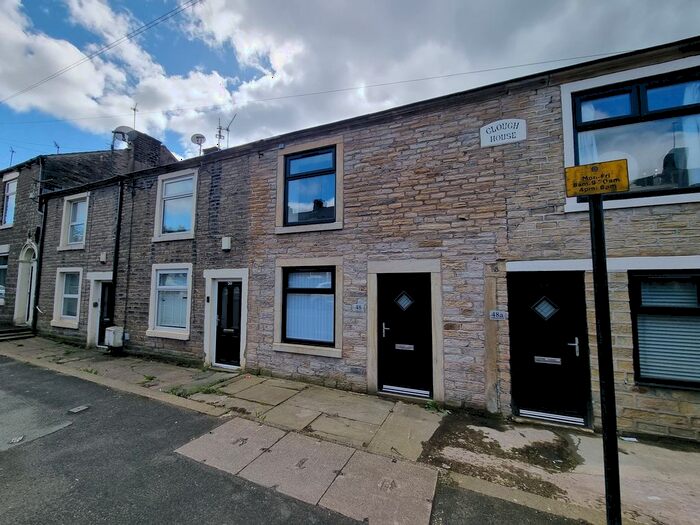 2 Bedroom Terraced House To Rent In Oldham Road, Springhead, Oldham, OL4