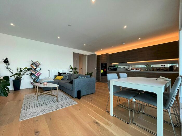 3 Bedroom Flat To Rent In Norton House, Duke Of Wellington Avenue, Woolwich, London, SE18