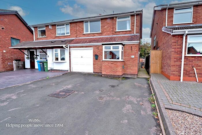 3 Bedroom Semi-detached House For Sale In Bridge Avenue, Cheslyn Hay, Walsall, WS6
