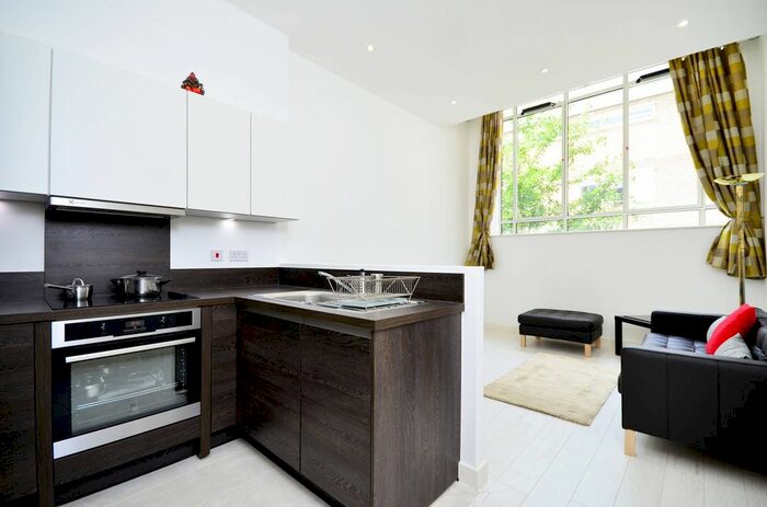 1 Bedroom Flat To Rent In Great West Quarter, Brentford, TW8