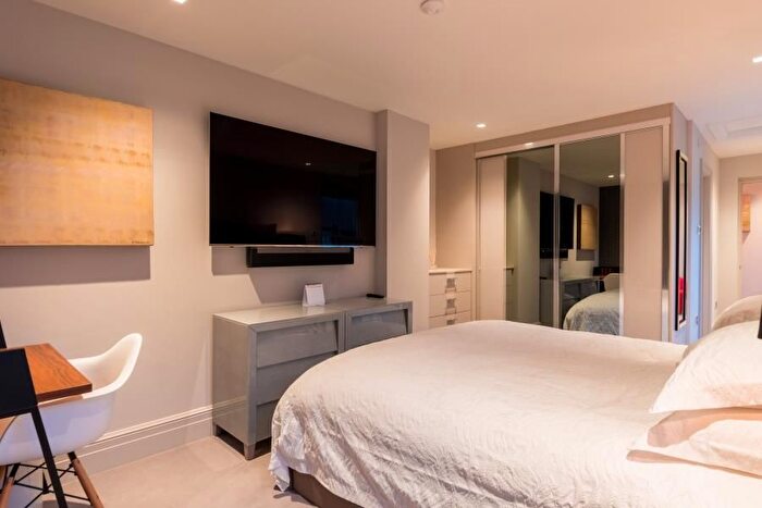 2 Bedroom Property To Rent In Hatfields, London, SE1