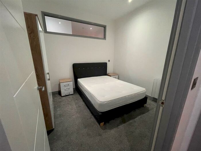 2 Bedroom Apartment To Rent In St. Sepulchre Gate, Doncaster, DN1