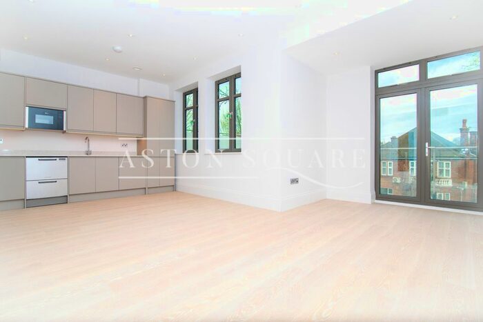 2 Bedroom Flat To Rent In Green Lane, London, NW4