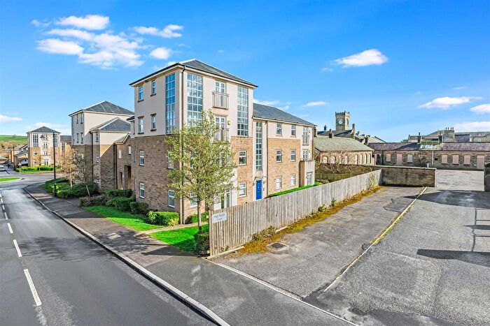 2 Bedroom Flat For Sale In Burnstall Crescent, Menston, Ilkley, LS29