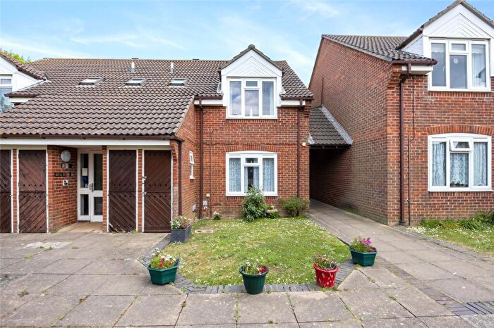 1 Bedroom Property For Sale In Elm Grove, Lancing, West Sussex, BN15