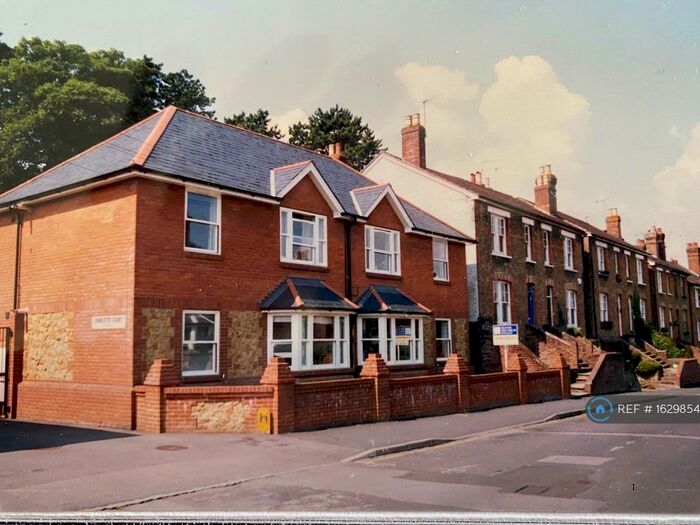 1 Bedroom Flat To Rent In Addison Road, Guildford, GU1