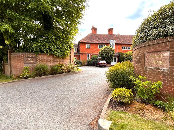 2 Bedroom Apartment For Sale In Leigh Corner, Cobham, Surrey, KT11