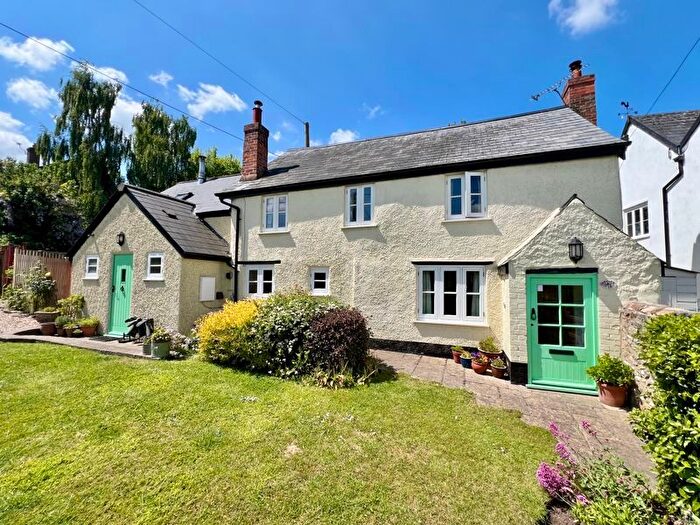 3 Bedroom Property For Sale In Blagdon Hill, Taunton, TA3