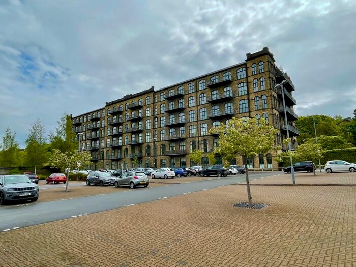 1 Bedroom Flat To Rent In Low Westwood Lane, Linthwaite, Huddersfield, West Yorkshire, Uk, HD7