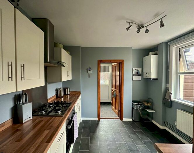 3 Bedroom House To Rent In Millais Rd, Dover, CT16